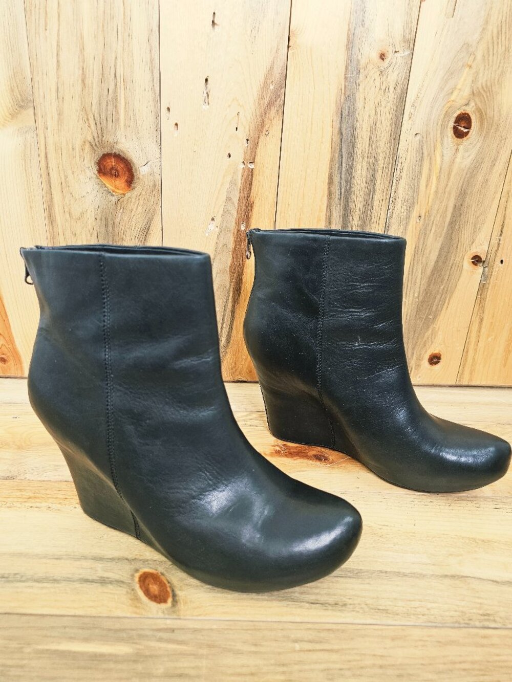 Kork Ease Black Leather Wedge Platform Booties Size 11